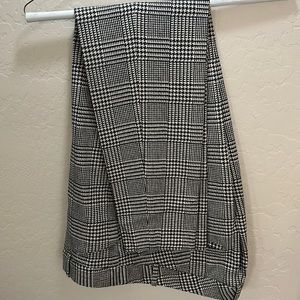 The Limited houndstooth black & white slim exact stretch pants 10